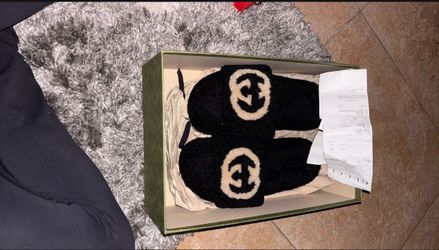 Gucci slippers