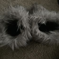 FUR BOOTS