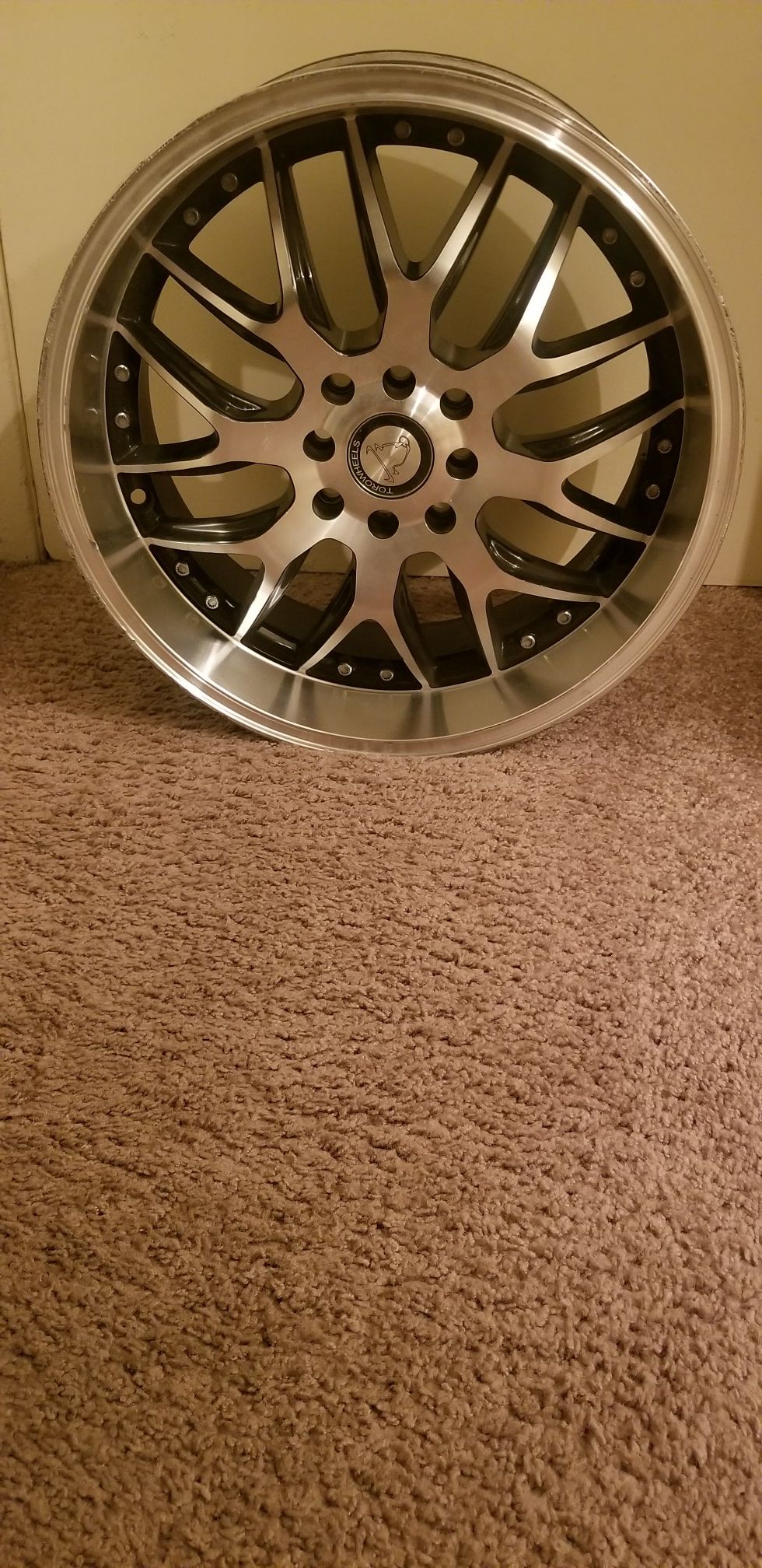 All 4 Rims 4 lug universal 17×7.5 came off a nissan cube