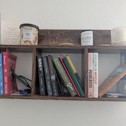 Floating Bookshelves 