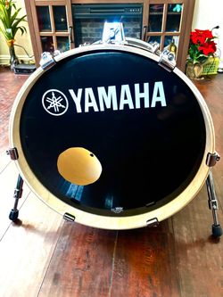 18 inch Yamaha custom Bass drum