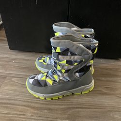 Snow Boots