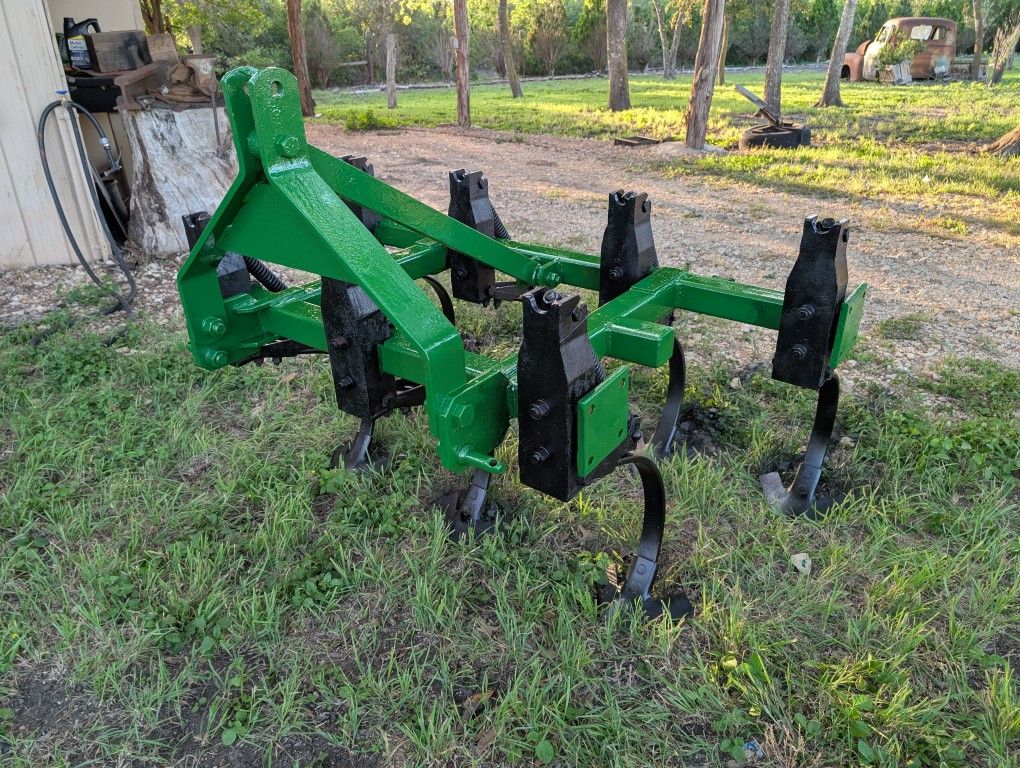 3pt Spring Loaded Tractor Chisel Plow