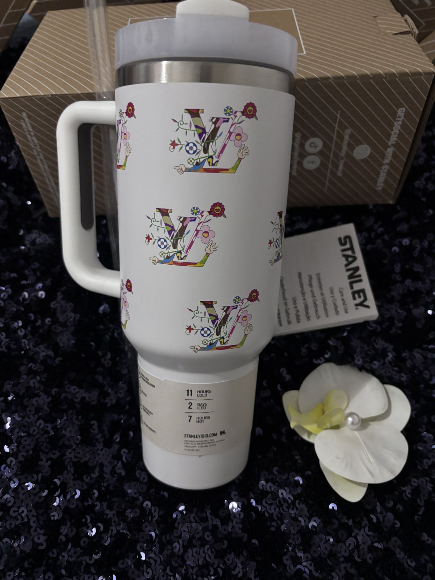 🎅🎄🎁Stanley White Lv Tumbler with Floral Design🎁🎄🎅