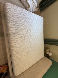 Queen Tempurpedic Mattress