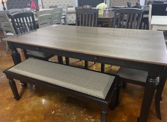 Dining table set