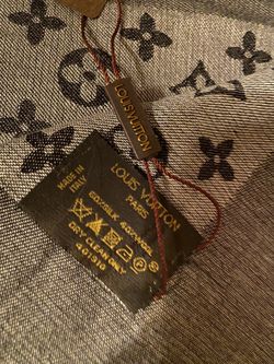 Louis Vuitton Shawl