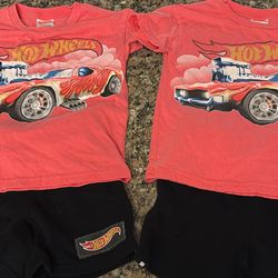 Boys hot wheel sets size 4T