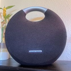 harman/kardon onyx studio 6