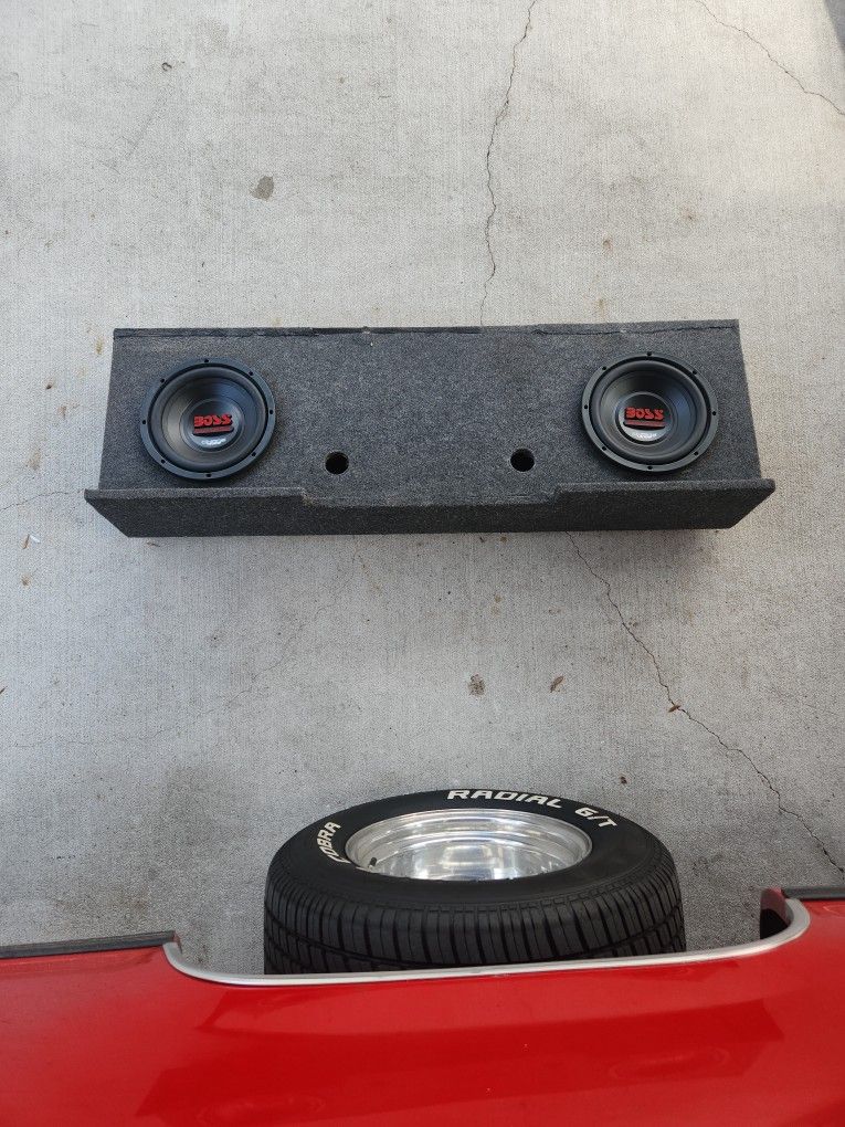 Subwoofer Box With 2 10" Subs
