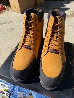Men’s steal toe boots