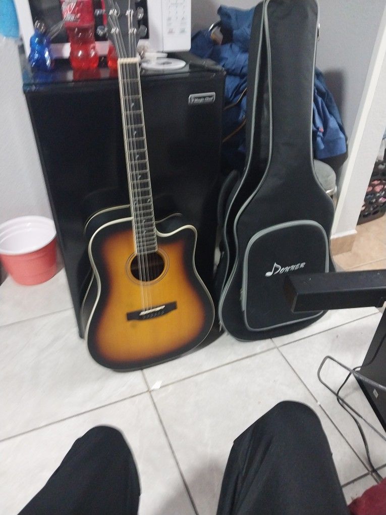 Donner Acoustic Guitar And Case