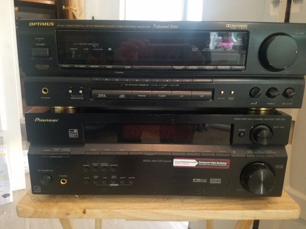 Two Amplifier one pioneer vsx-516 home thea 2 Optimus stav 3350 Professional S