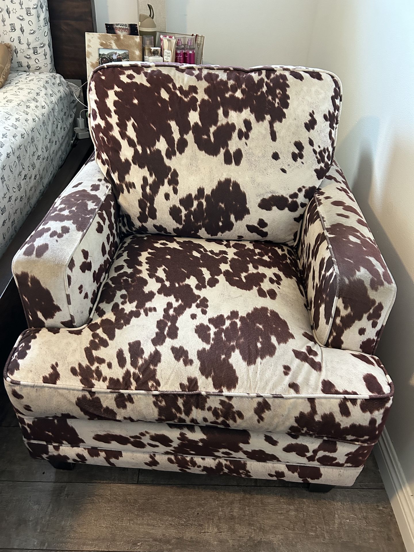Cow Pattern Love Seat