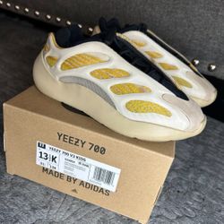 Yeezy 700 V3 Kids 