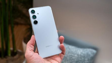 📱 $1 to Take It Home! Samsung Galaxy S25 Plus – Starting at $479, Save Up to 35% with Up to 1-Year Warranty 🔥