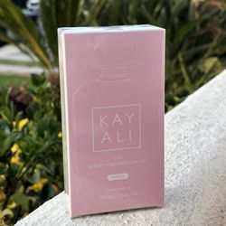Kayali Scents Women 