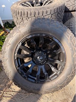 20” Fuel wheels and tires