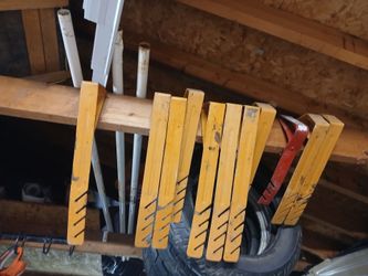 Roofing baskets