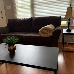 2 set sofás and tables