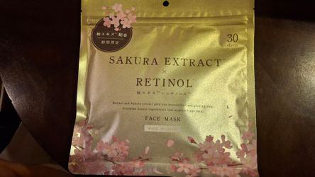 Sakura Extract Retinol Face Mask