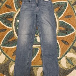Hollister Ultra High-Rise 90s Straight Jeans – Medium Wash – Women’s Size 27L