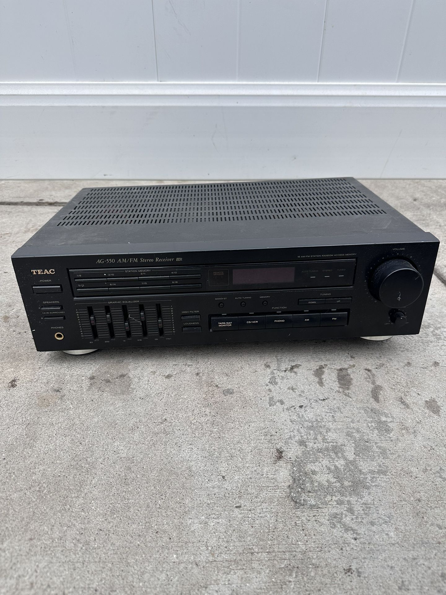 TEAC AG-550 AM / FM Stereo Receiver With Equalizer