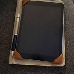 Ipad 6th Gen + Apple Pen