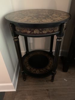 End Table Or Accent Table 