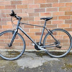 Giant escape 3 bike.