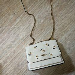 klare crossbody coach daisy embroidery