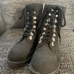 Charles David Combat Boots Size 8 for Sale in San Diego CA