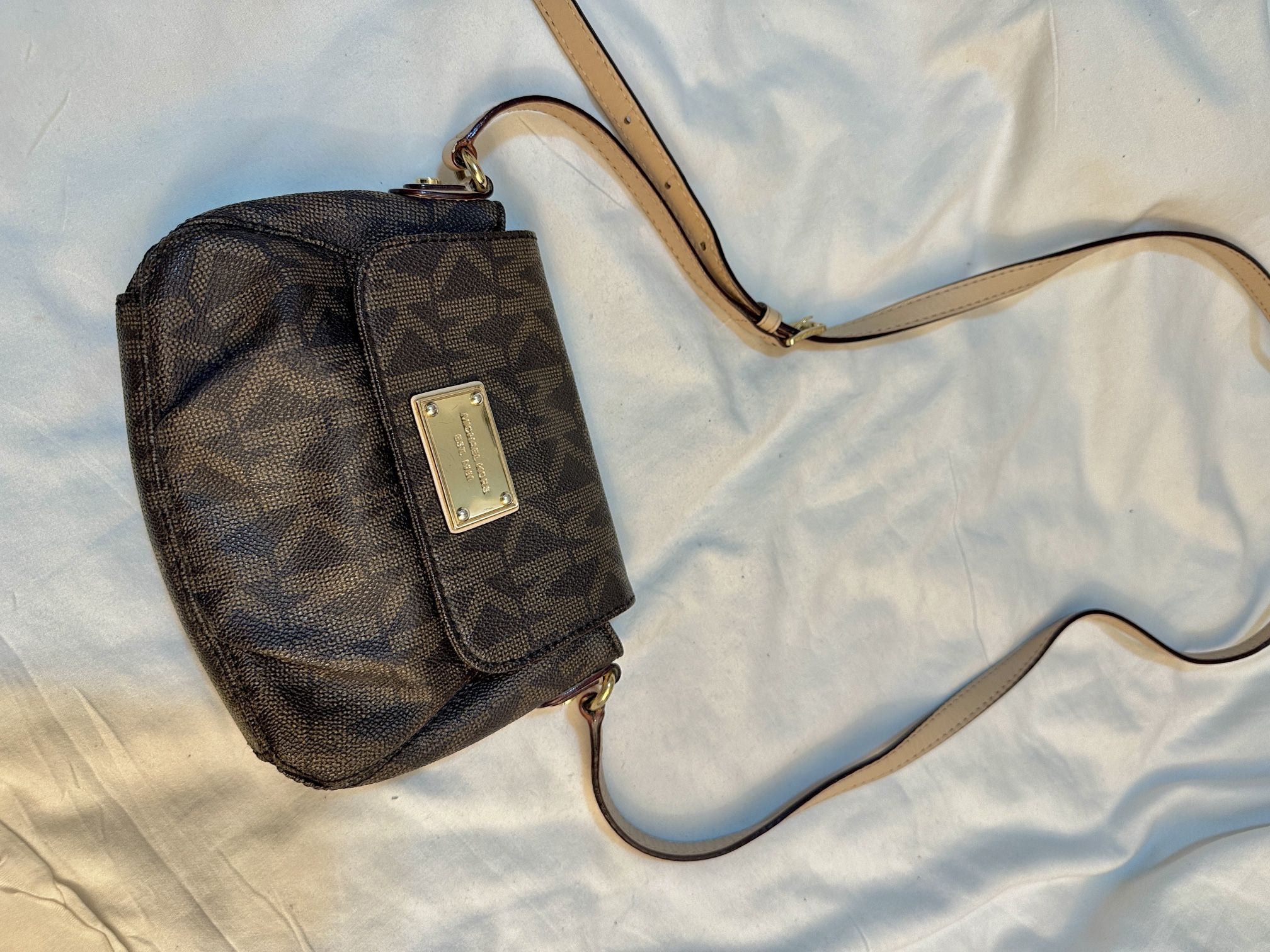 Michael Kors Mini Crossbody