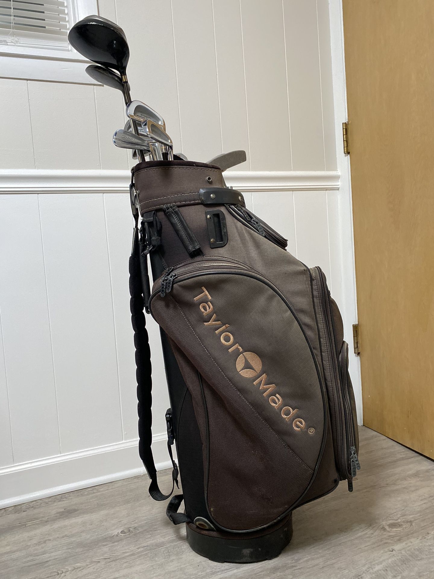 Golf Clubs - Ben Hogan Irons w/ mix of Titleist & Taylor Made Golf Bag