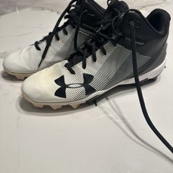 Under Armor Baseball Cleats
