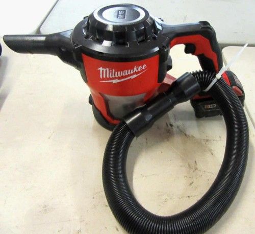 Milwaukee Compact Vacuum