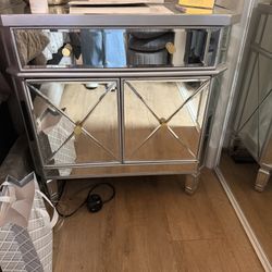 2 End table/ Nightstands