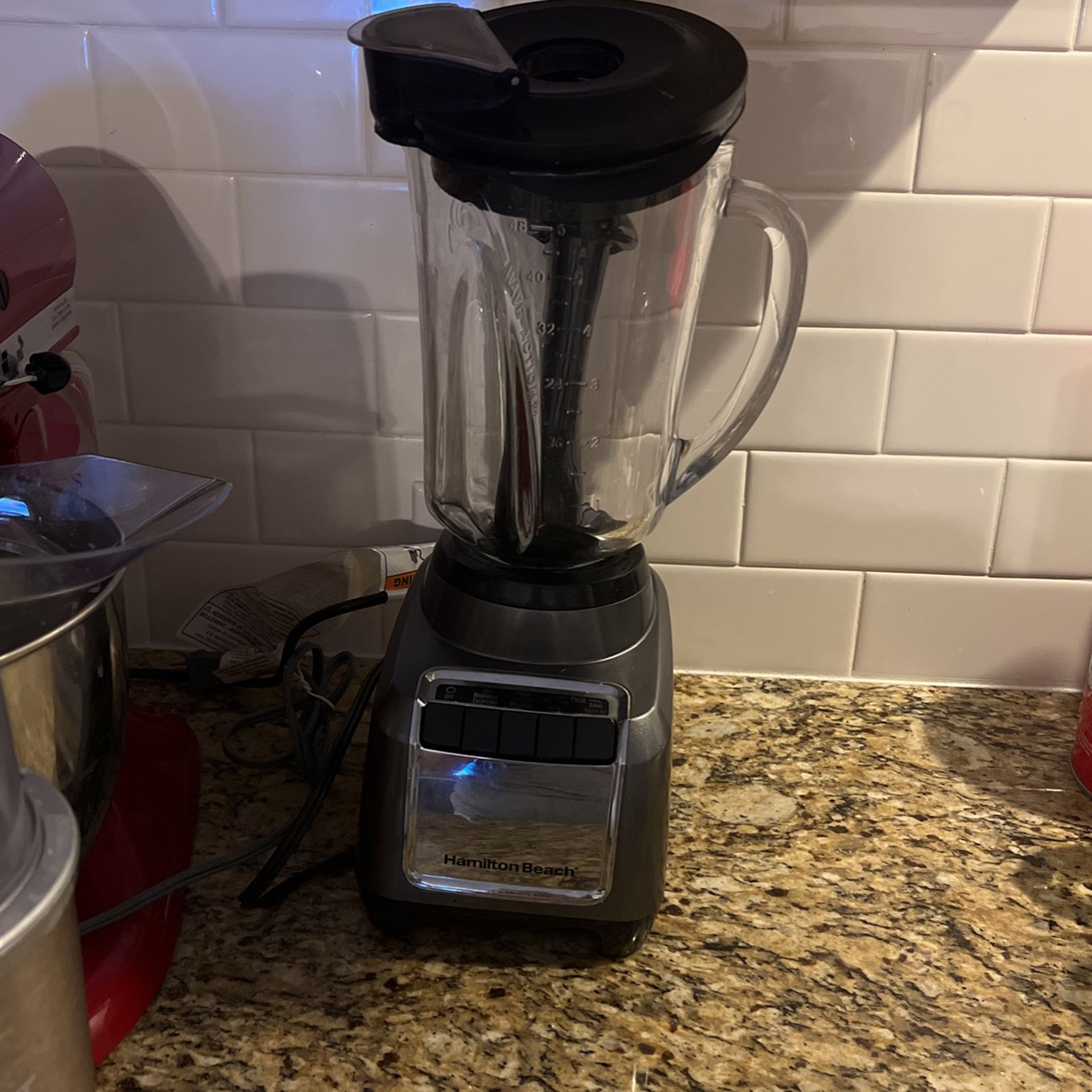 Hamilton Beach Blender In Very Good Condition for Sale in Mckinney, TX -  OfferUp