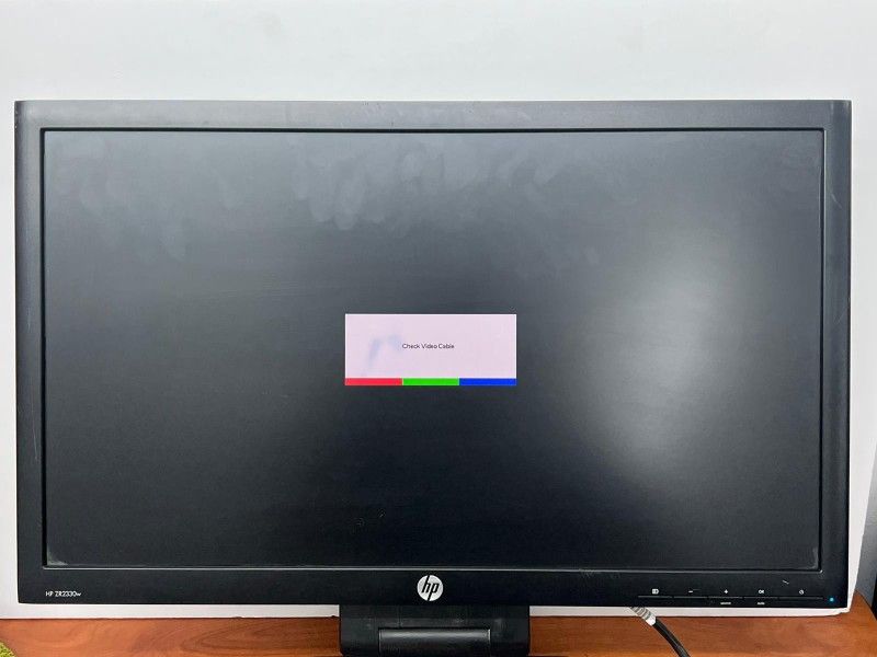 DELL & HP 24INCHES MONITORS AVAILABLE WITH HDMIVGADP PORTQUANTITY AVAILABLE