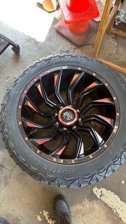Dodge RAM rims 22”