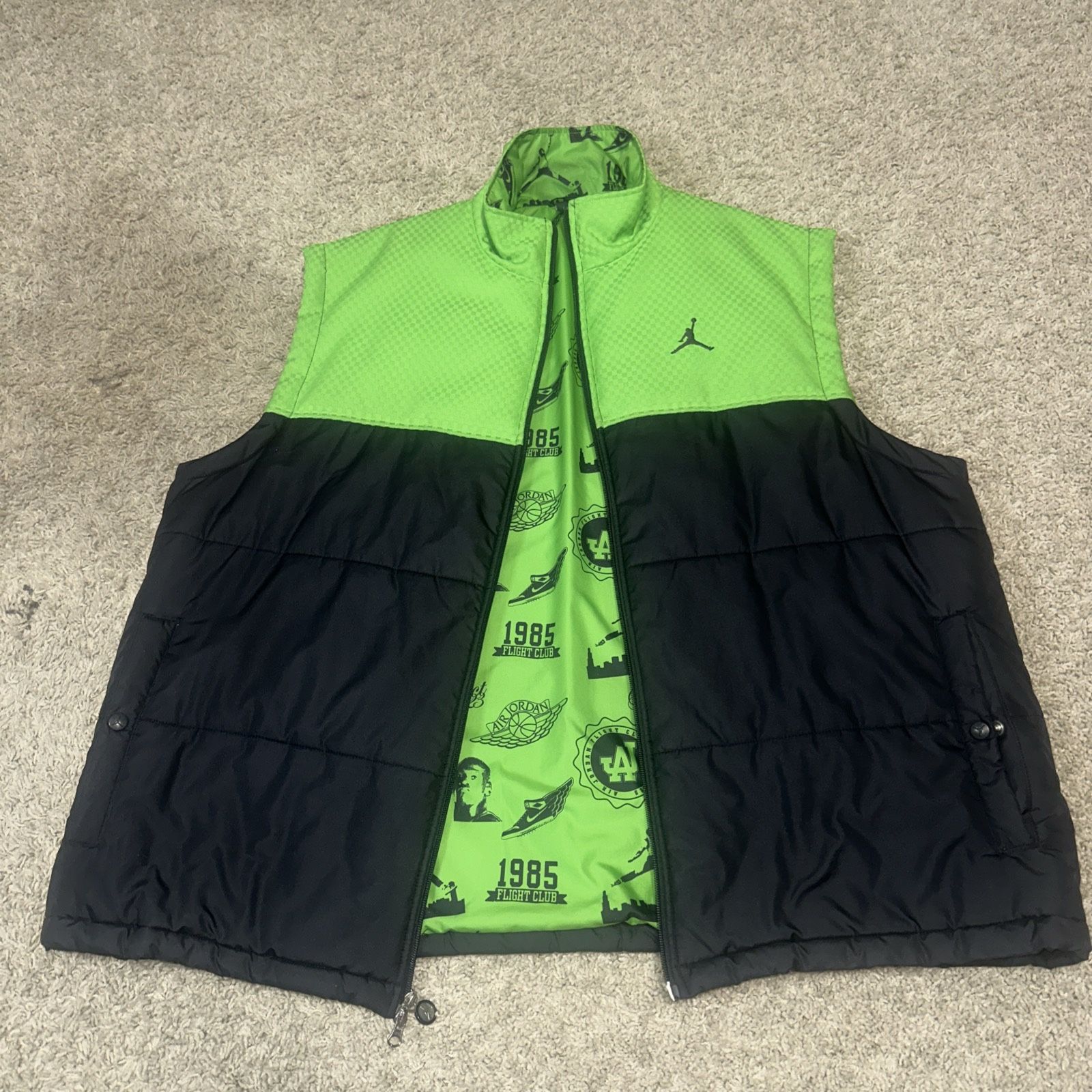 RARE AIR JORDAN PUFFER VEST – SIZE 3XL – BLACK/GREEN – EXCELLENT CONDITION