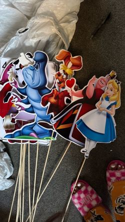 Alice in wonderland decorations