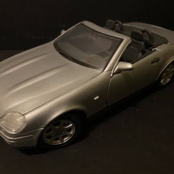 1/18 Diecast Car Mercedes Benz SLK 230