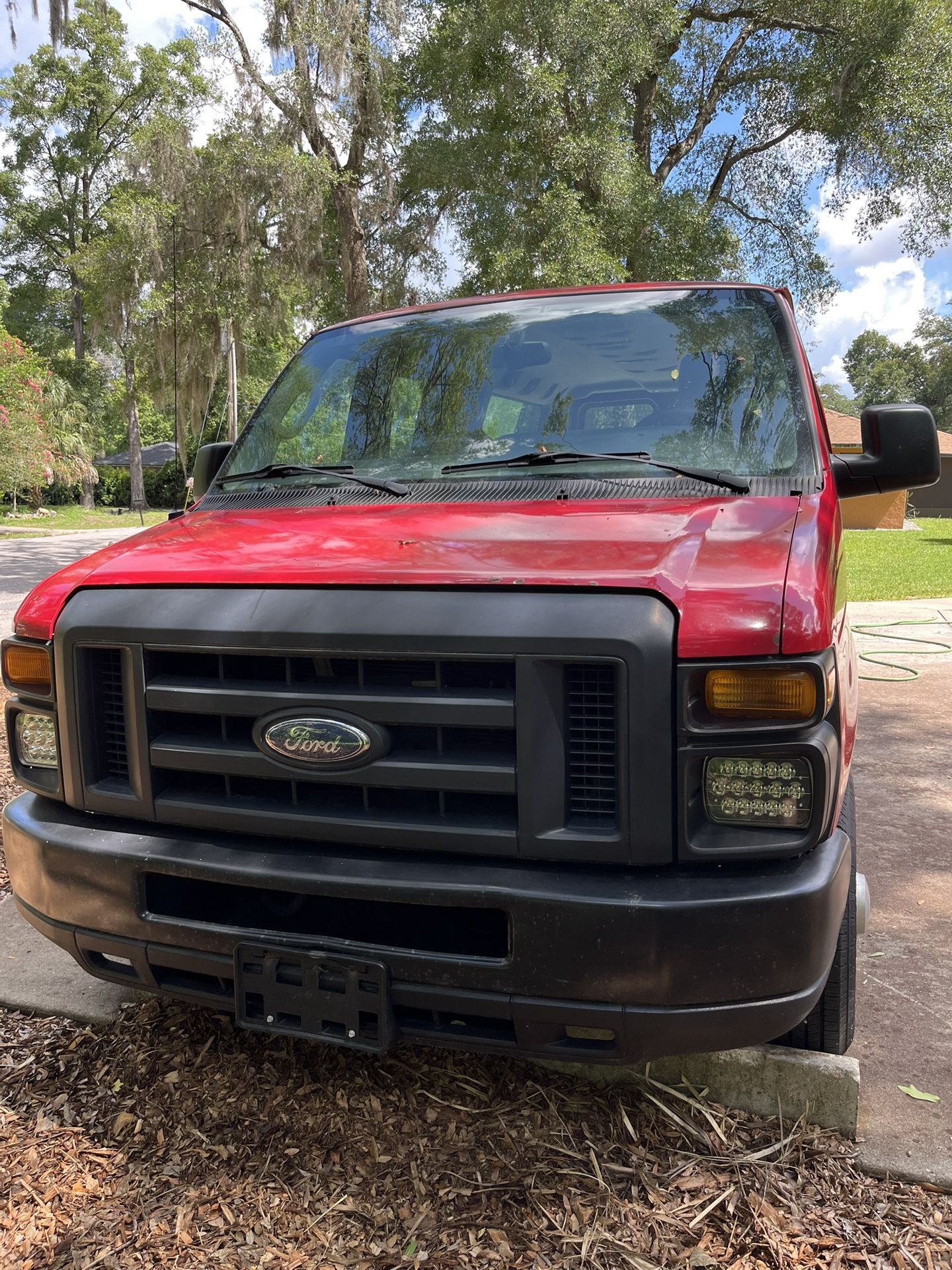 2013 Ford E350 XL