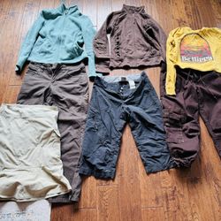 Women’s Outdoor -Box of Clothes - Sizes 2-4 (7 Pieces +2 Bonus Shirts)