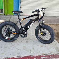 QLIFE RACER PEAK 1200W-SPEED 28MPH-RANGE 60MILES (PAS)
QLIFE Racer Fat Tire 2.0 is a high-performance ebike engineered for unstoppable explorers. It f