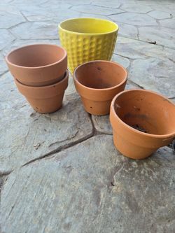 Ceramic clay garden pots