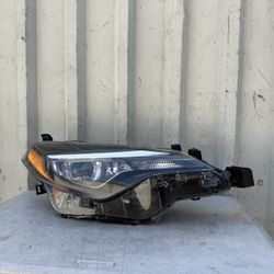 2017 2018 2019 Toyota Corolla Headlight Headlamp Right Passenger Side RH USED OEM ORIGINAL