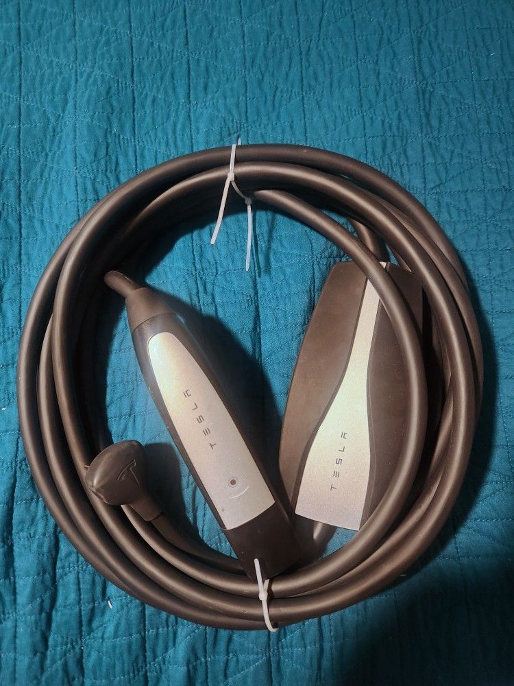 1st Gen Tesla Mobile Connector/Charger