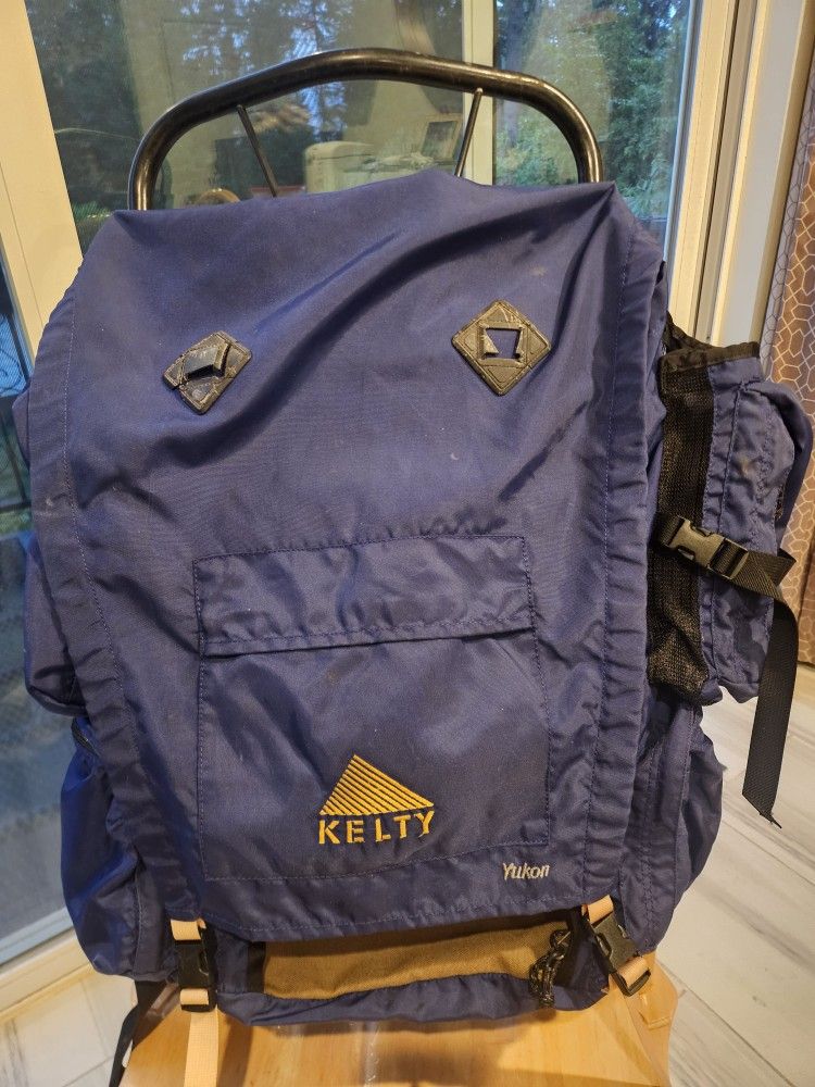 Kelty Yukon Blue Exterior Aluminum Frame Hiking Backpack, Size 2 Belt